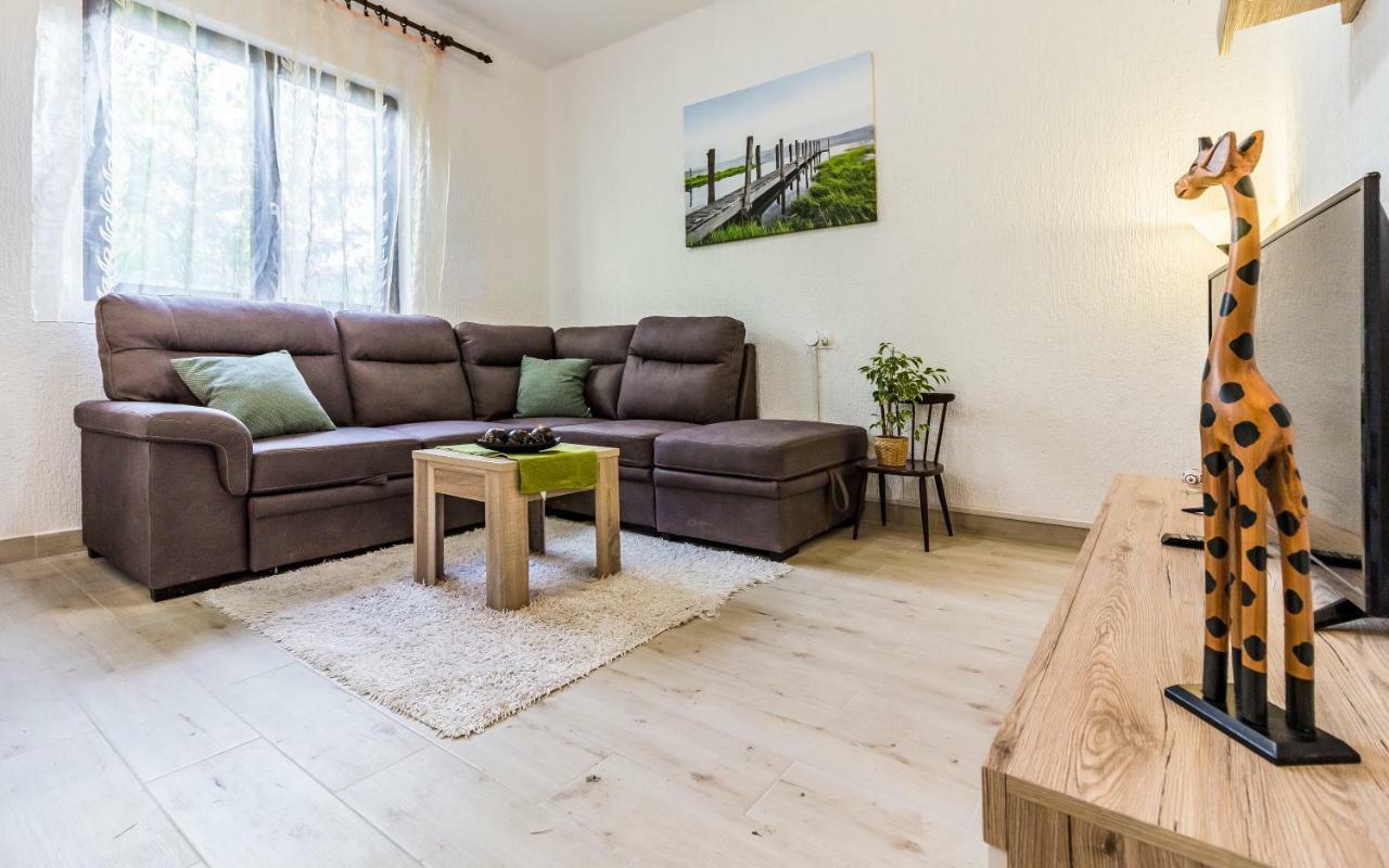 מדולין Apartments Tamara מראה חיצוני תמונה